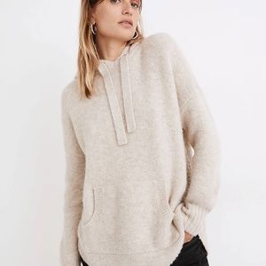 Wilmington Hoodie Sweater